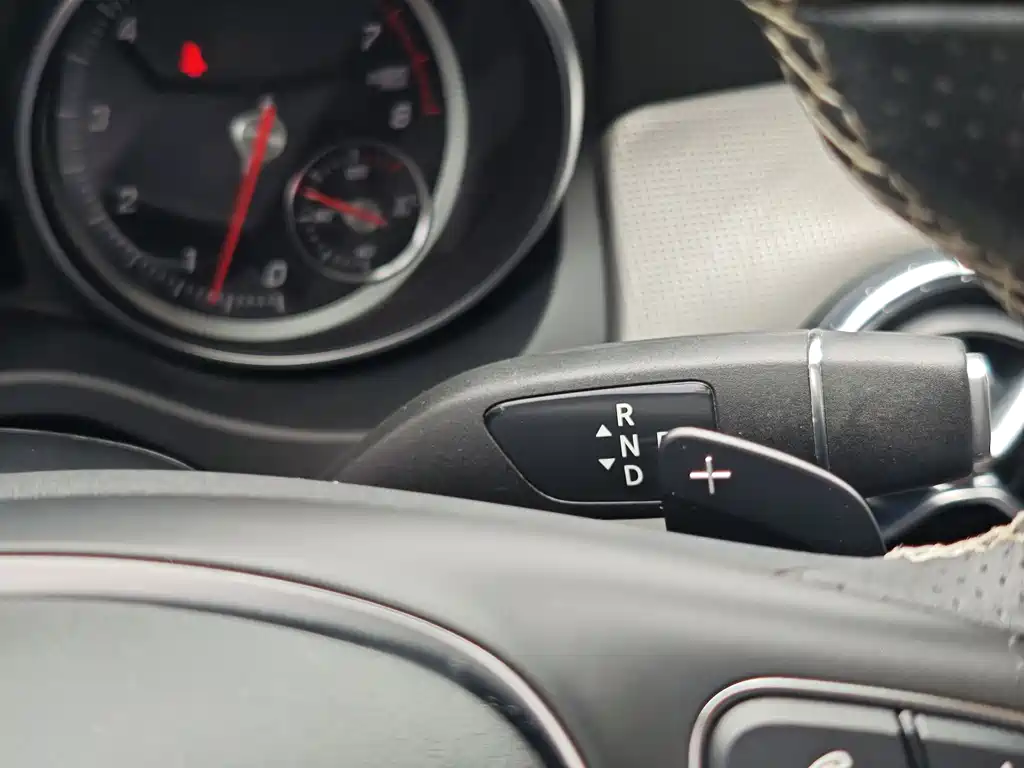 Mercedes-Benz CLA 2018 — фото 16