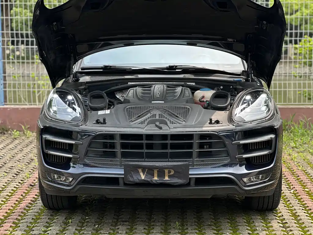 Porsche Macan 2018 — фото 28
