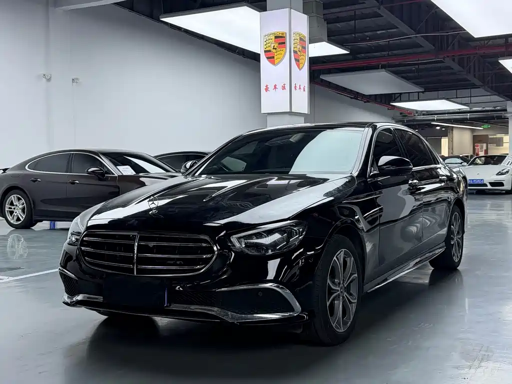 Mercedes-Benz E-Class 2023 — фото 1