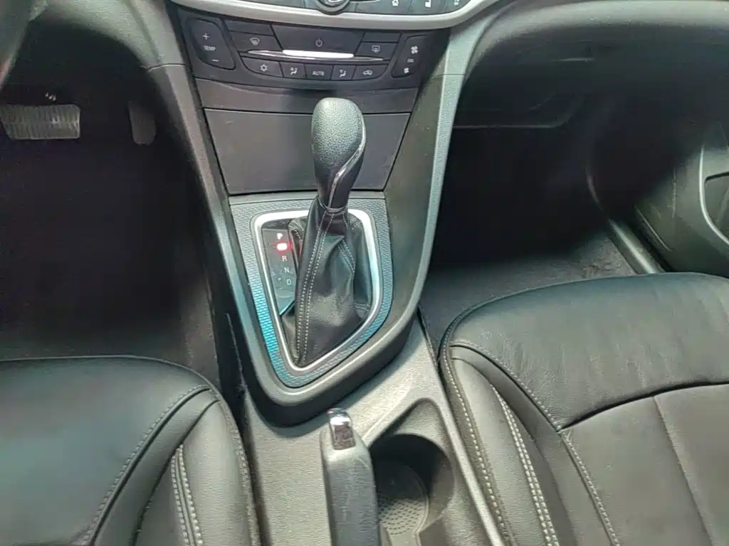 Buick Excelle 2019 — фото 14