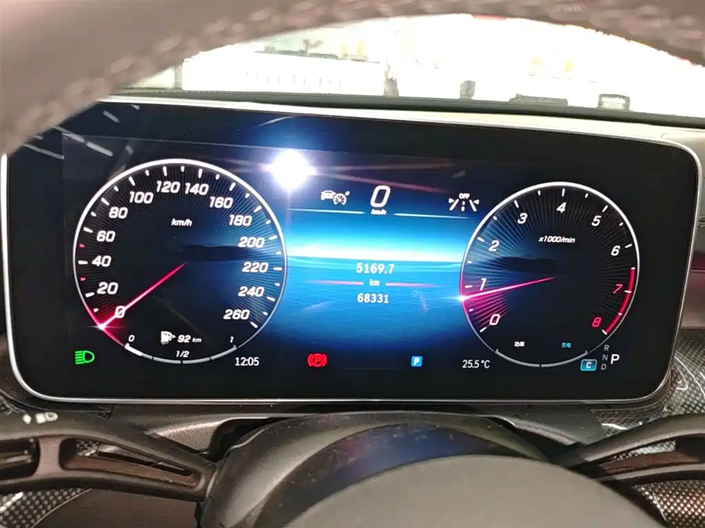 Mercedes-Benz C-Class 2023 — фото 12