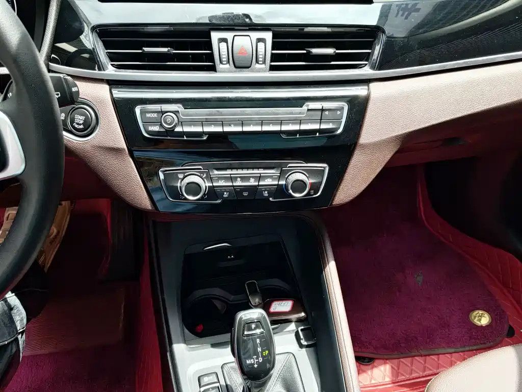 BMW X1 2022 — фото 11
