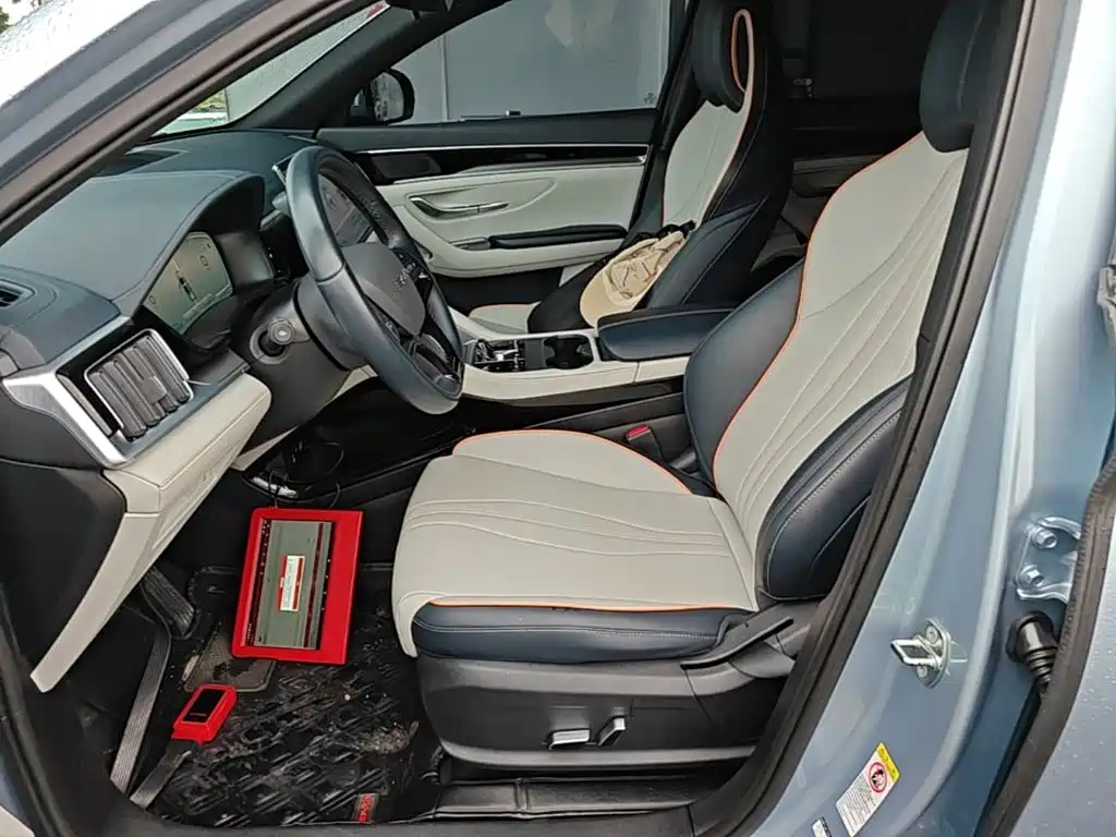 BYD PLUS New Energy 2023 — фото 15