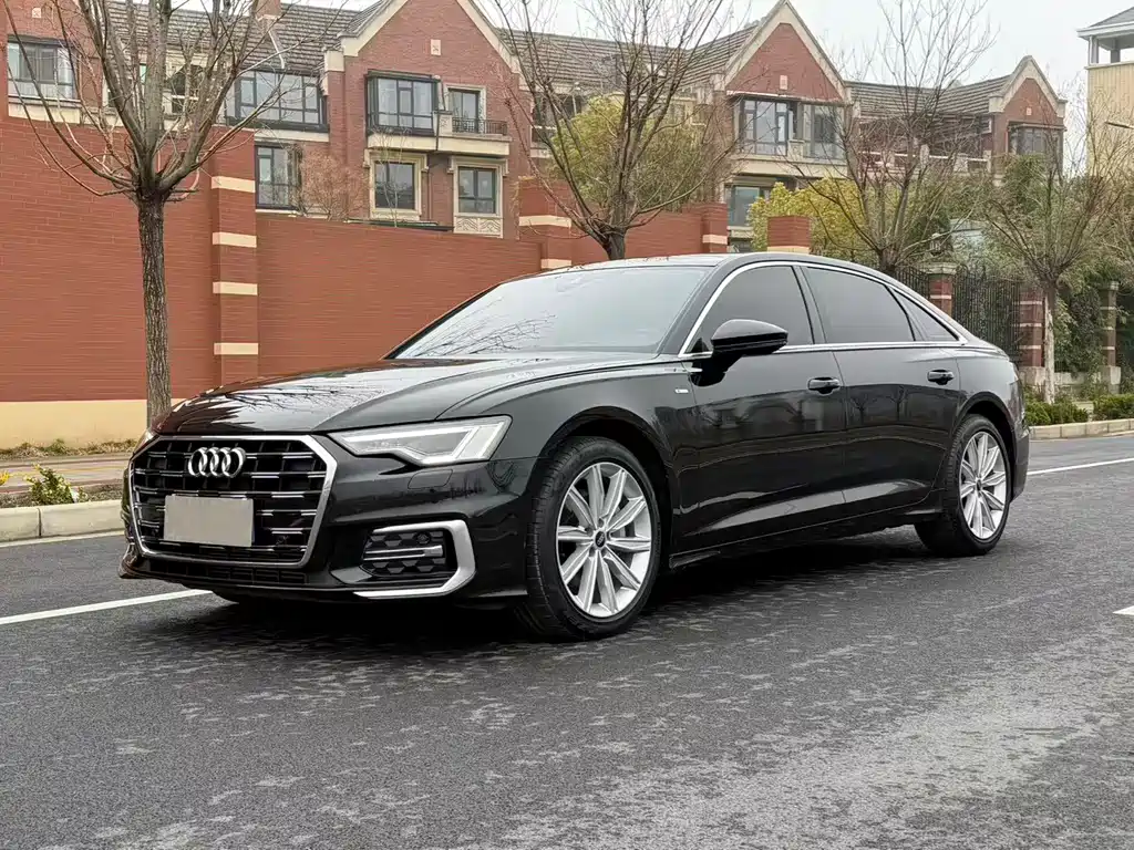 Audi A6L 2024 — фото 1