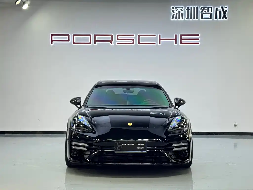 Porsche Panamera 2021