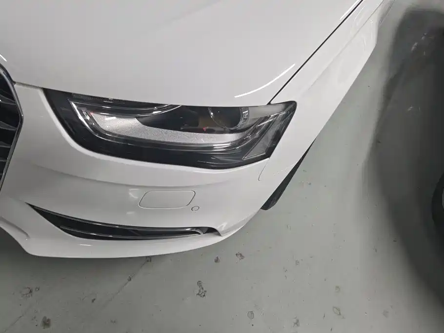 Audi A4L 2014