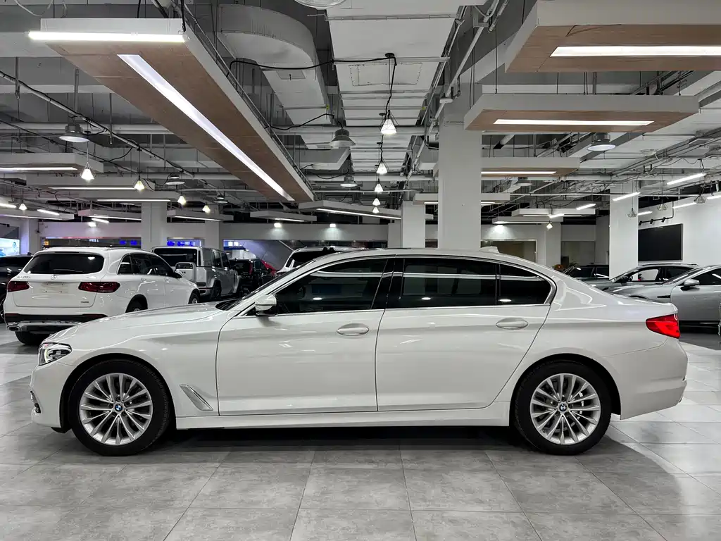 BMW 5 Series 2020
