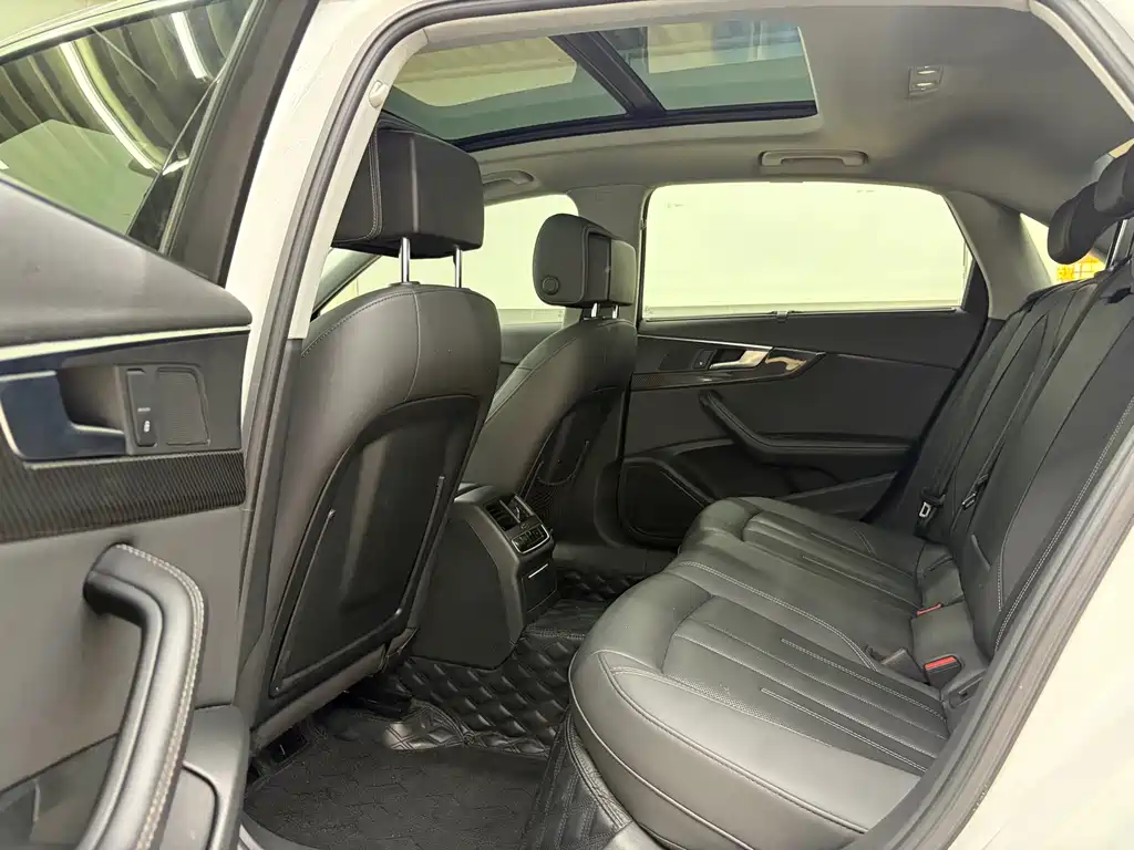 Audi A4L 2020
