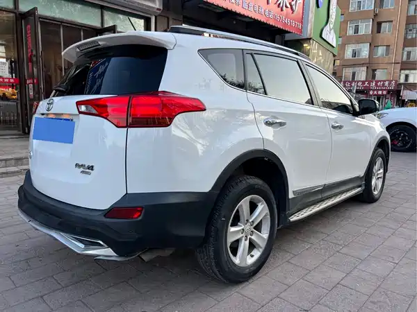 Toyota RAV4 2013