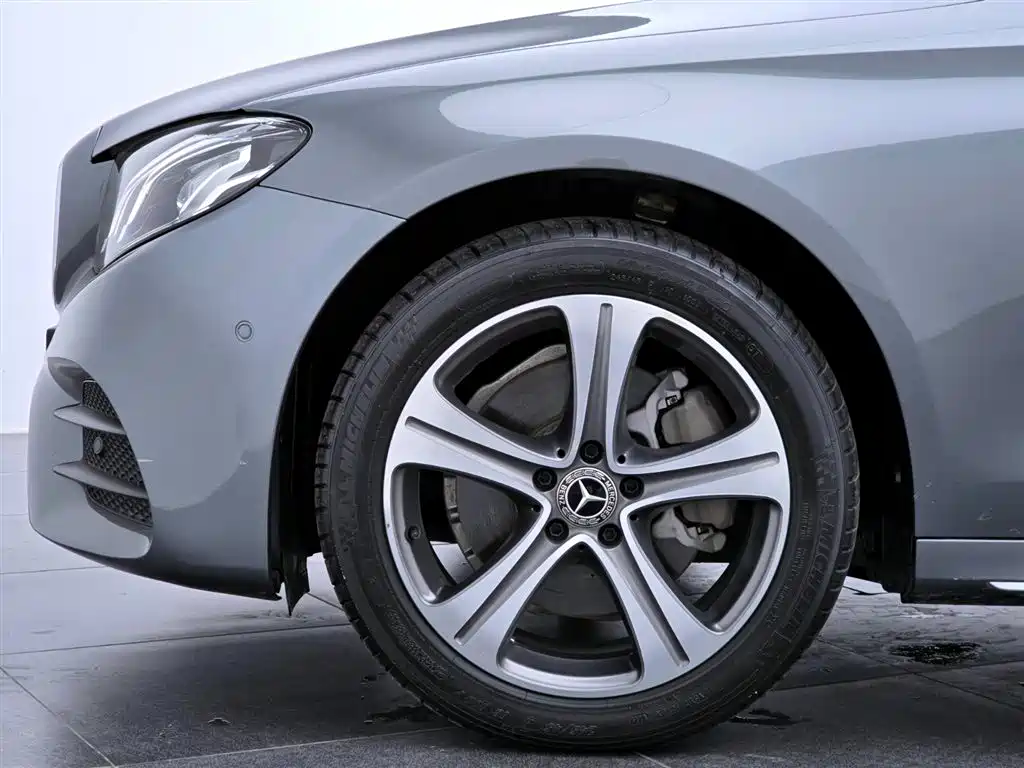 Mercedes-Benz E-Class 2018 — фото 13