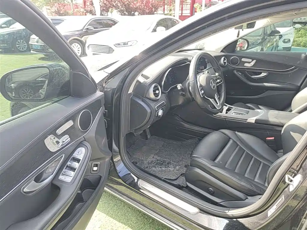 Mercedes-Benz C-Class 2020 — фото 16