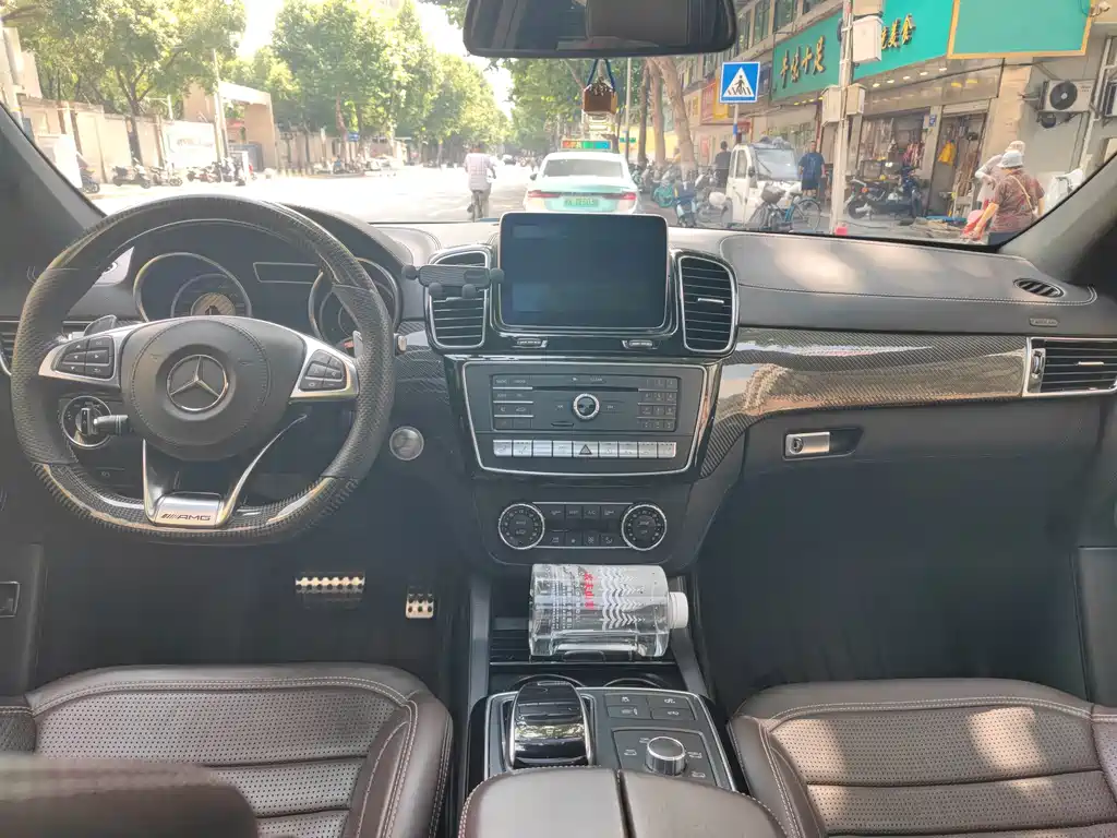 Mercedes-Benz GLE 2016 — фото 12