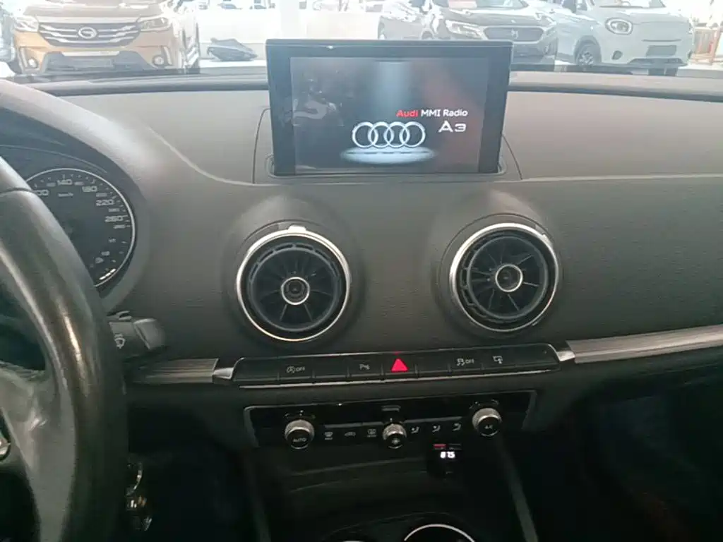 Audi A3 2015 — фото 13