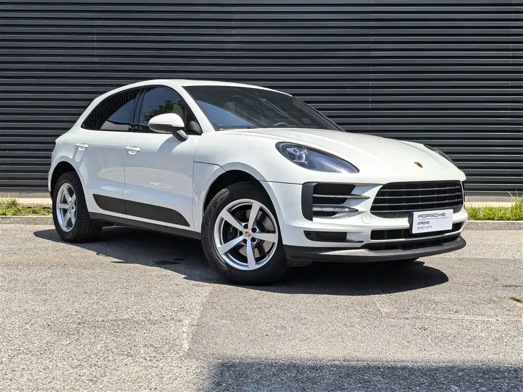 Porsche Macan 2021