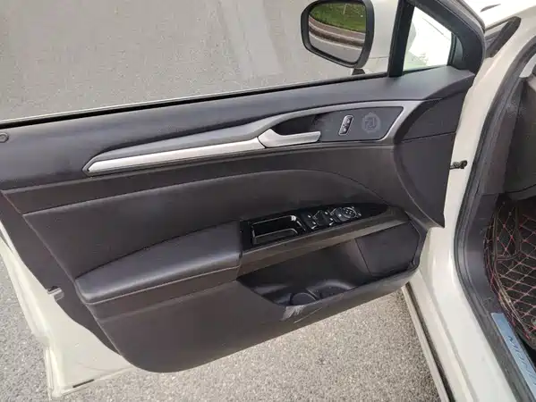 Ford Mondeo 2016