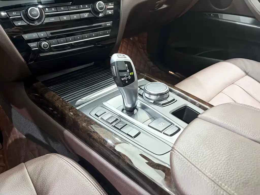 BMW X5 2015 — фото 15