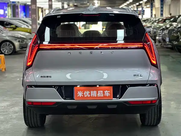 Geely Boyue L 2025