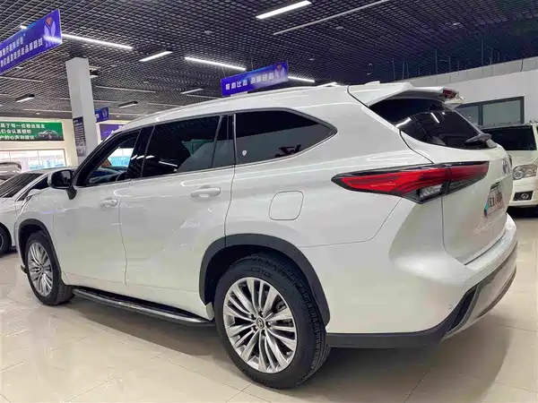 Toyota Highlander 2022