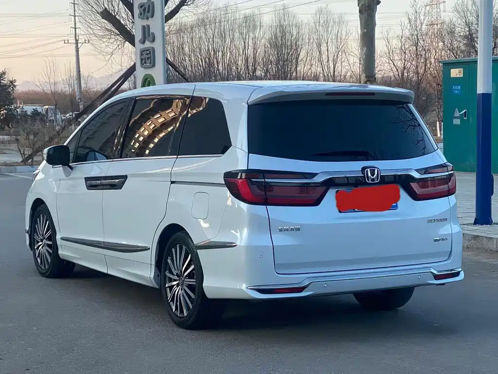 Honda Elysion 2025