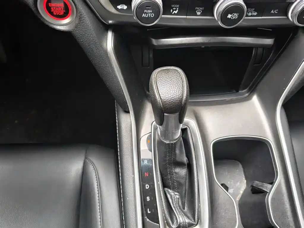 Honda Accord 2022 — фото 14