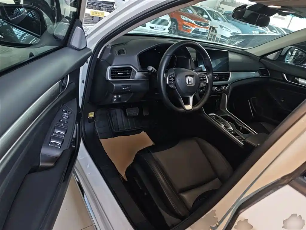 Honda Accord 2023 — фото 16
