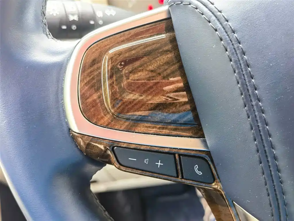 Toyota Hiace 2023 — фото 20