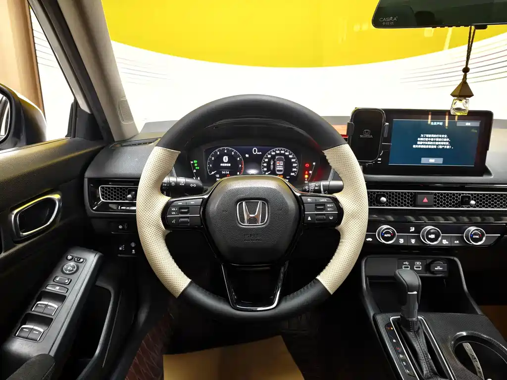 Honda Civic 2024 — фото 12