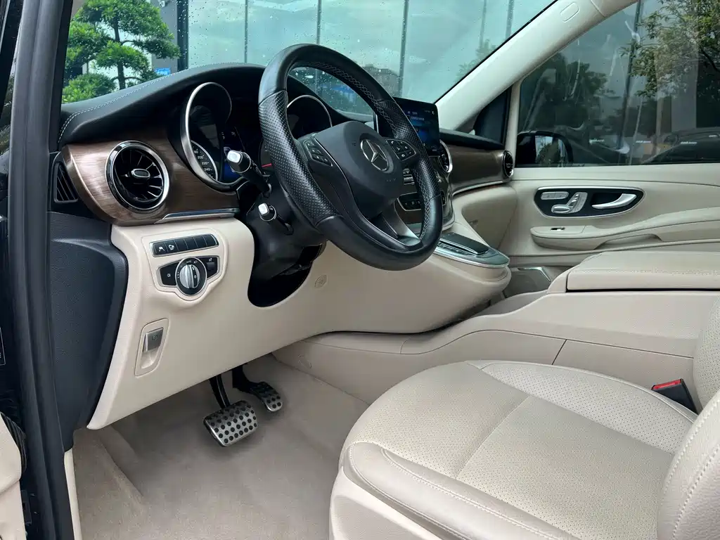 Mercedes-Benz V-Class 2022 — фото 2