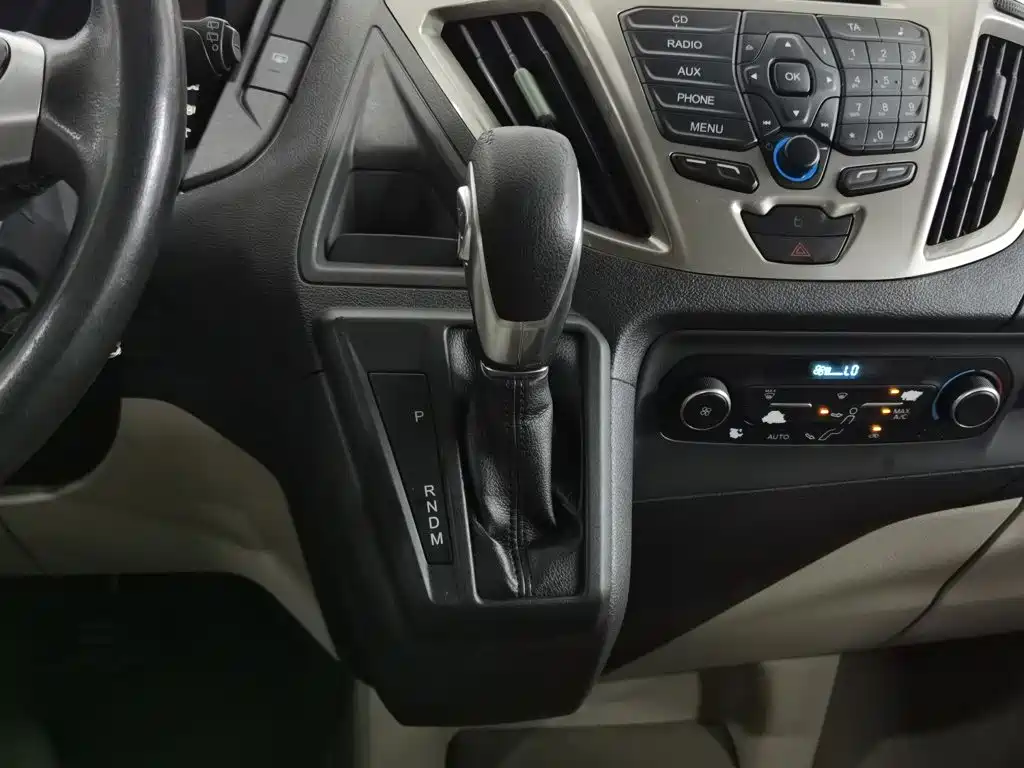 Ford Tourneo 2017 — фото 13
