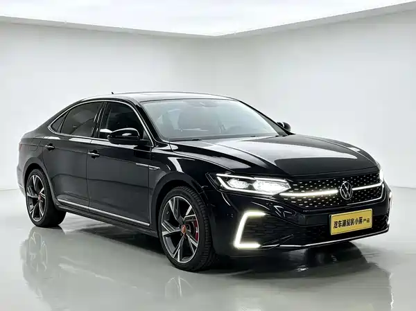 Volkswagen Passat 2023