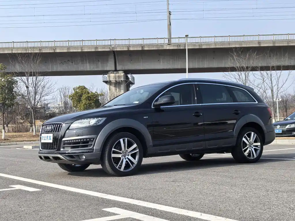 Audi Q7 2015 — фото 1
