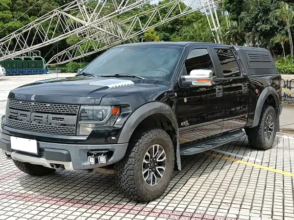 Ford F-150 Raptor 2013