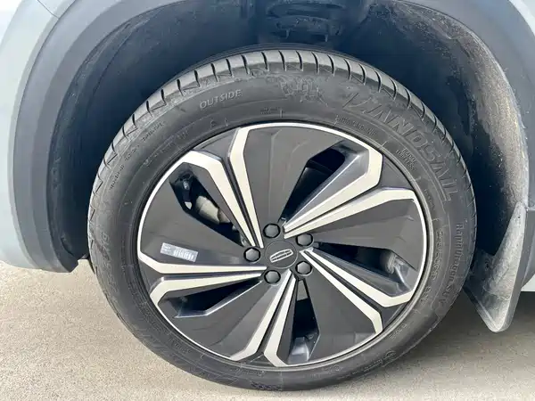 Geely Xingyue L 2022