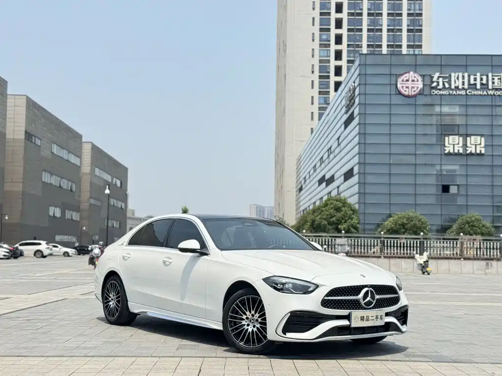 Mercedes-Benz C-Class 2023 — фото 3