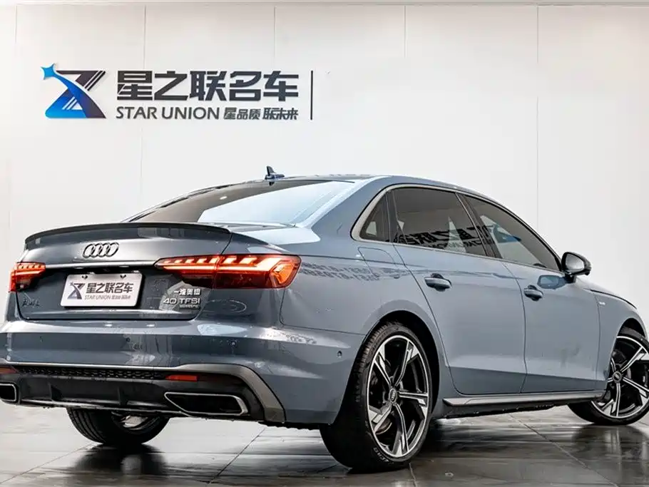 Audi A4L 2023 — фото 7