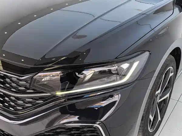 Volkswagen Passat 2024