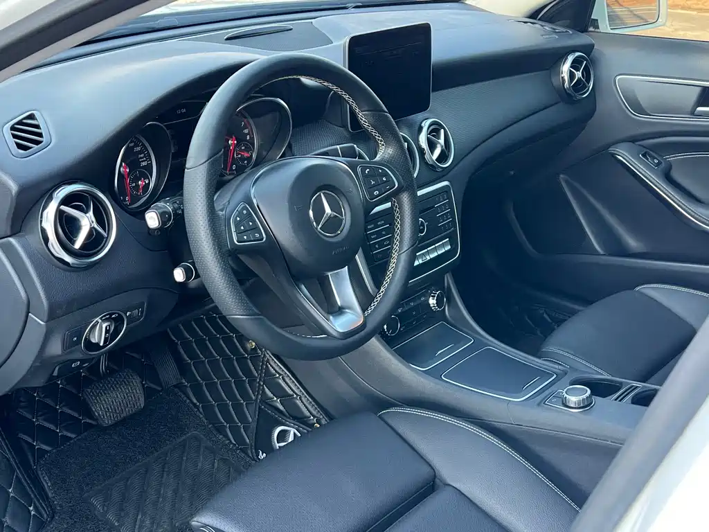 Mercedes-Benz GLA 2017 — фото 7