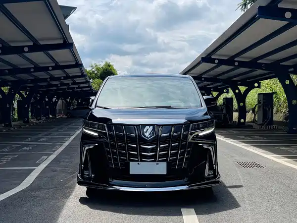 Toyota Alphard 2021