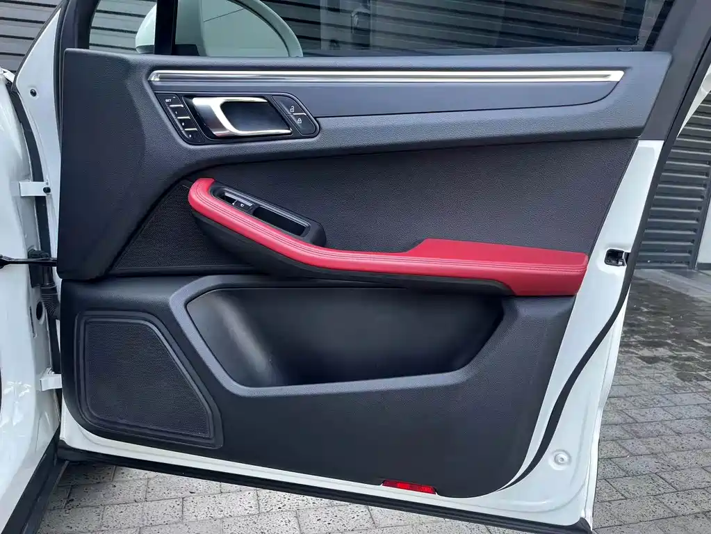 Porsche Macan 2021 — фото 13