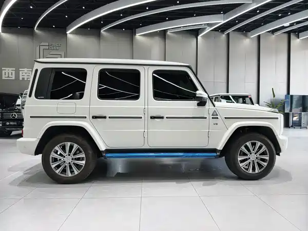Mercedes-Benz G-Class 2024
