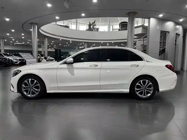 Mercedes-Benz C-Class 2018