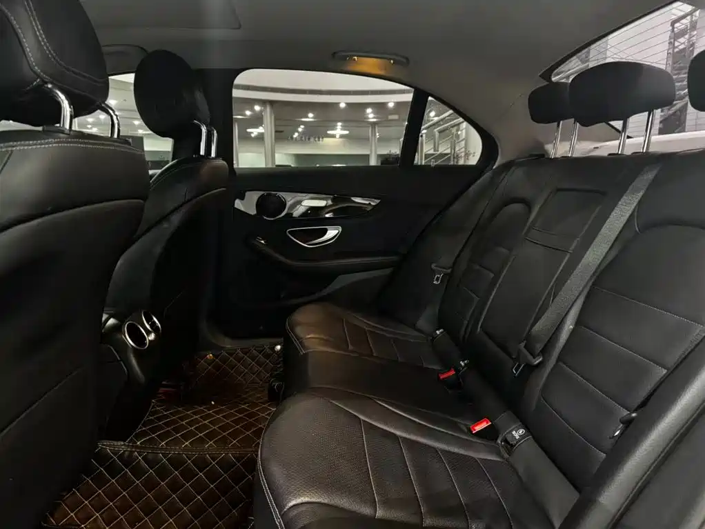 Mercedes-Benz C-Class 2018 — фото 12