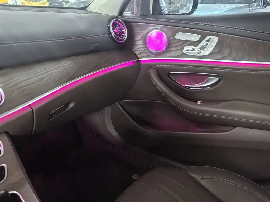 Mercedes-Benz E-Class 2023