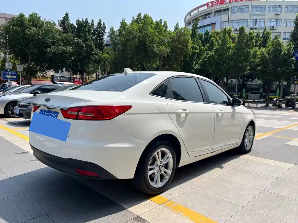 Ford Forrest 2019