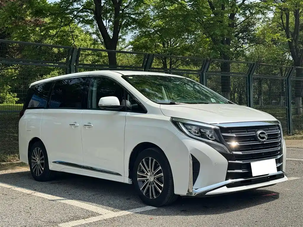 GAC Motor Trumpchi M8 2022 — фото 9
