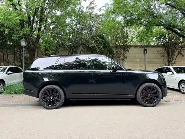 Land Rover Range Rover 2025