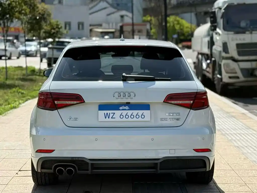 Audi A3 2018 — фото 8