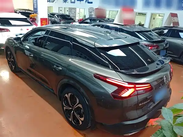 Citroën Versailles C5 X 2021