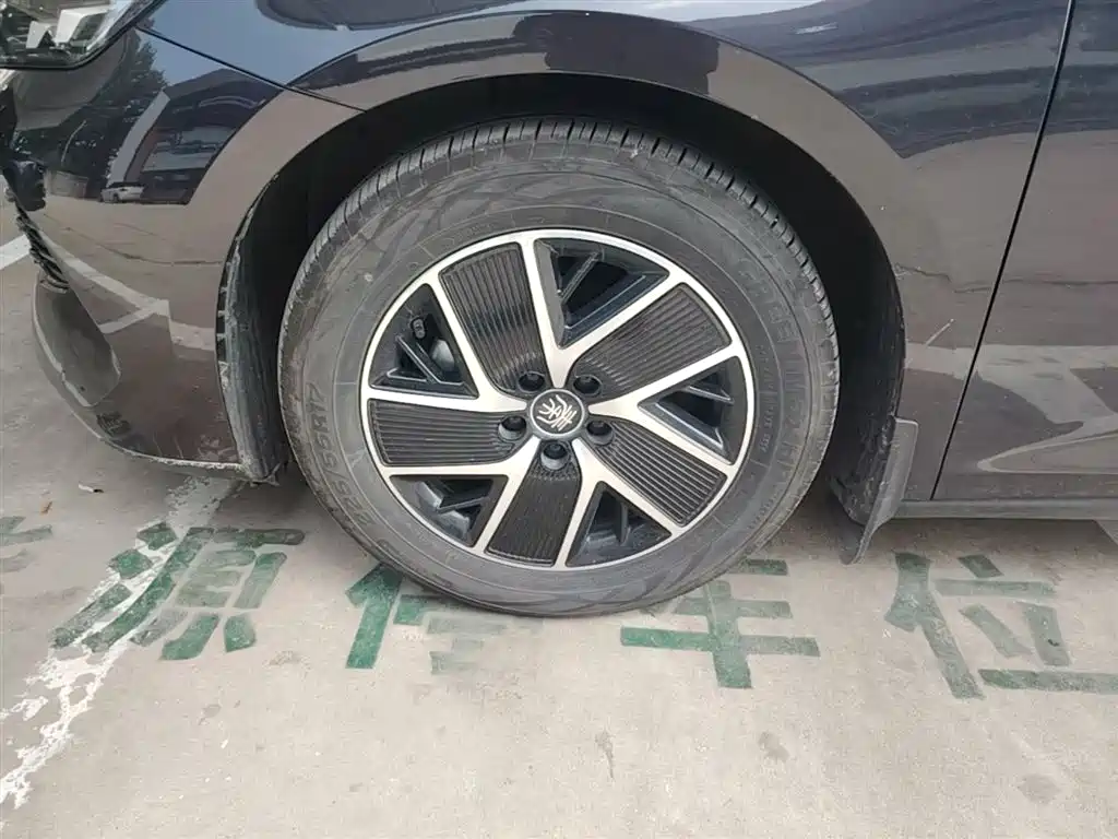 BYD Qin L 2024 — фото 23