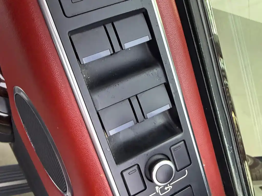 Land Rover Range Rover 2018 — фото 18